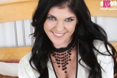 Coralyn Jewel Is Bringing Fire to the East Coast for NJ EXXXOTICA This Weekend