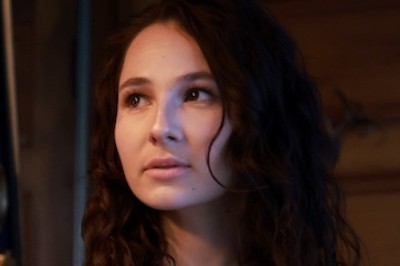 Delphine Films Releases ‘Undercover Lover’ Starring Liz Jordan & Robby Apples