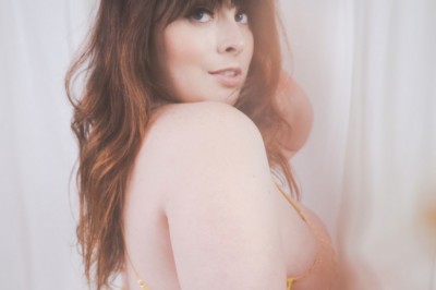 Bea York Pens XBIZ World Op-ed Piece on Reddit for Content Creators