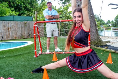 Rookie Alyssa Pure Will Have You Cheering at Nookies